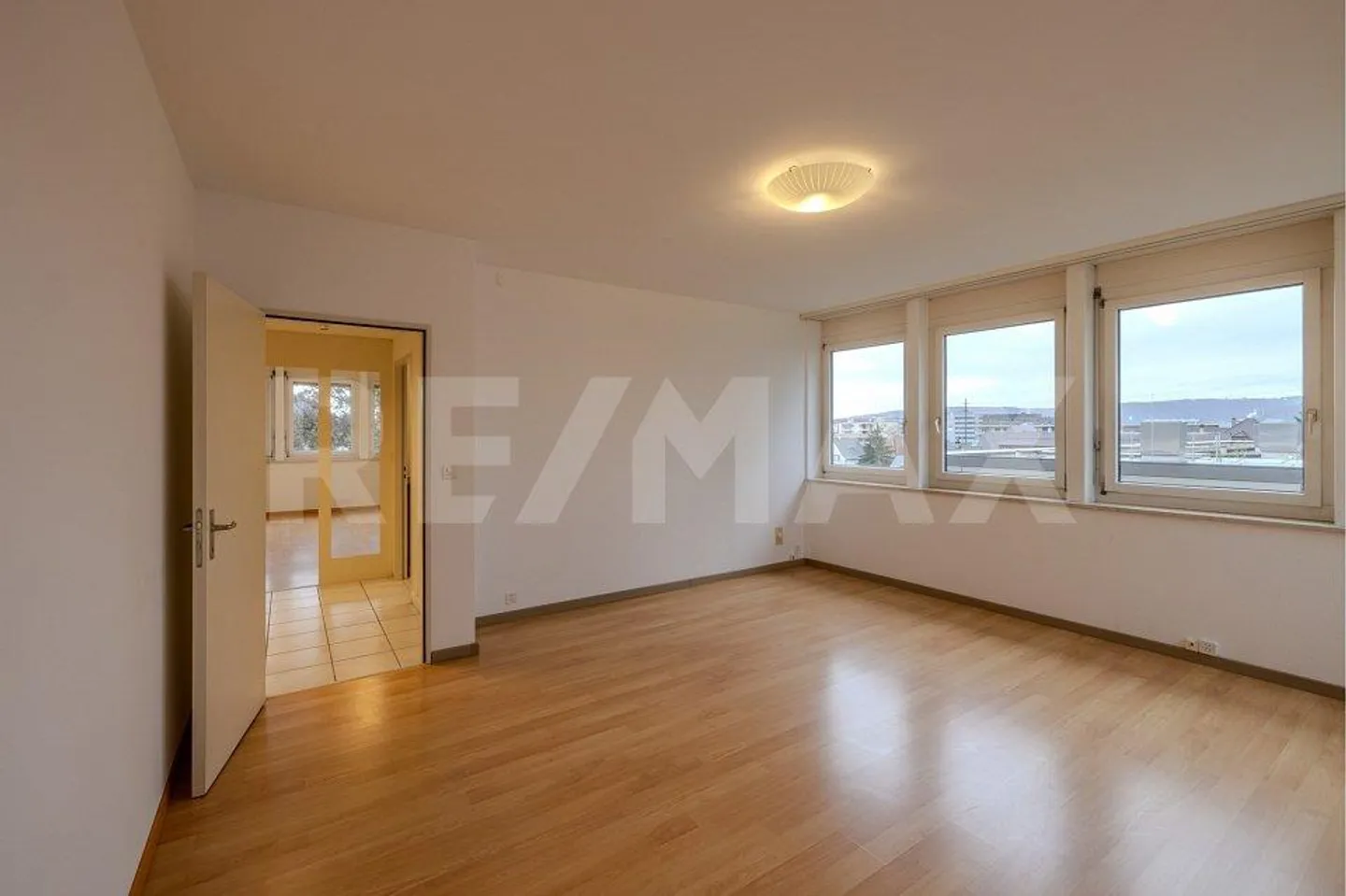 Appartamento 2.5 stanze nel cuore di Pratteln - Foto 5 di 13