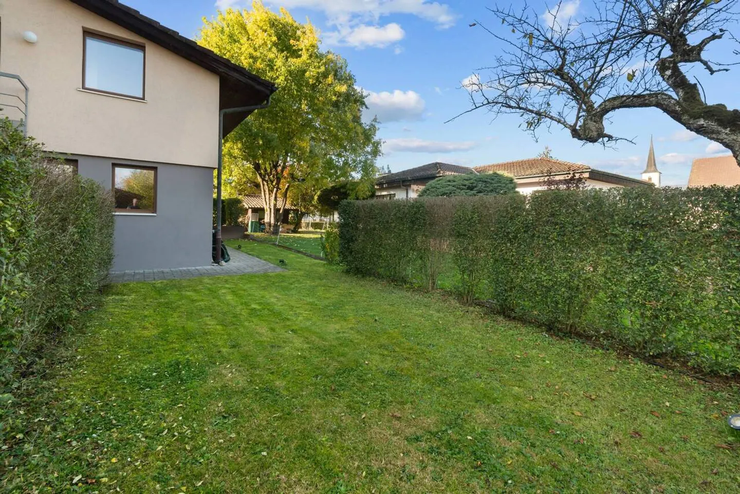 Maisonette apartment with fireplace, garden seating area and 2 outdoor parking spaces! - Photo 15 of 17