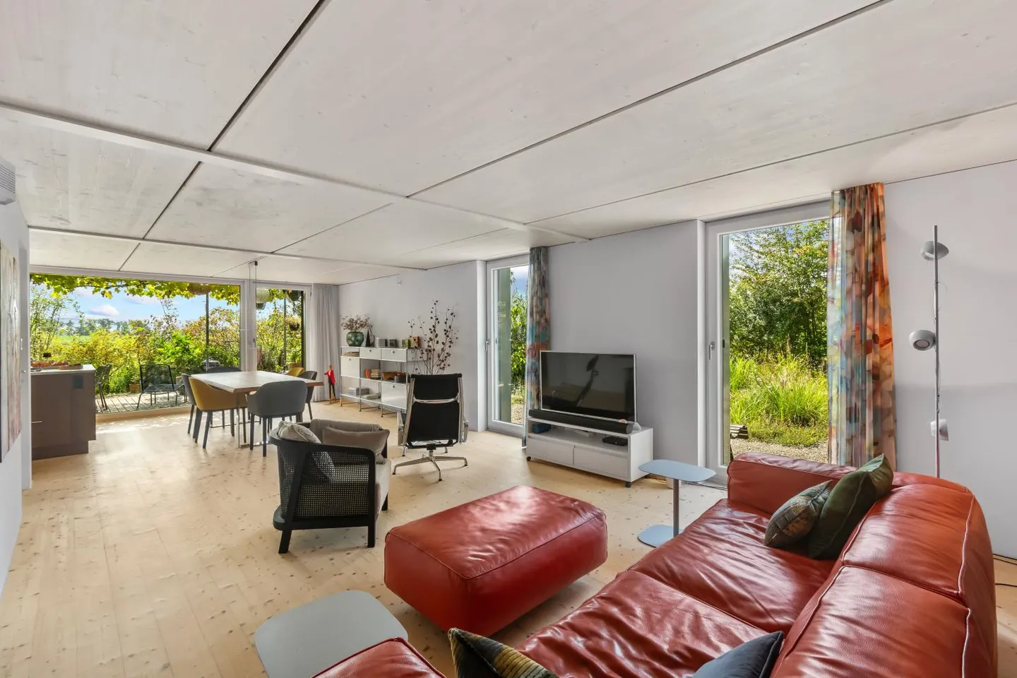 Single-family home feeling in idyllic location! - Photo 5 of 13