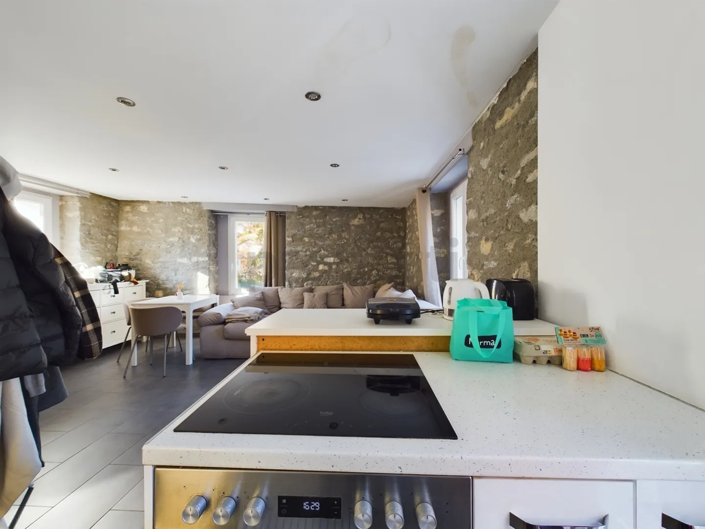 Charmantes Einfamilienhaus mit 3,5 Zimmern in Sierre - ideal als Ferienhaus oder Zweitwohnsitz - Foto 4 von 8