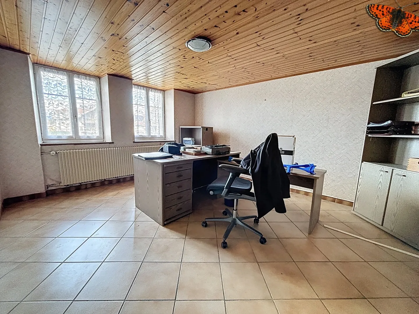 Authentic mixed-use building with forge to renovate in Grandcour - Photo 3 of 19