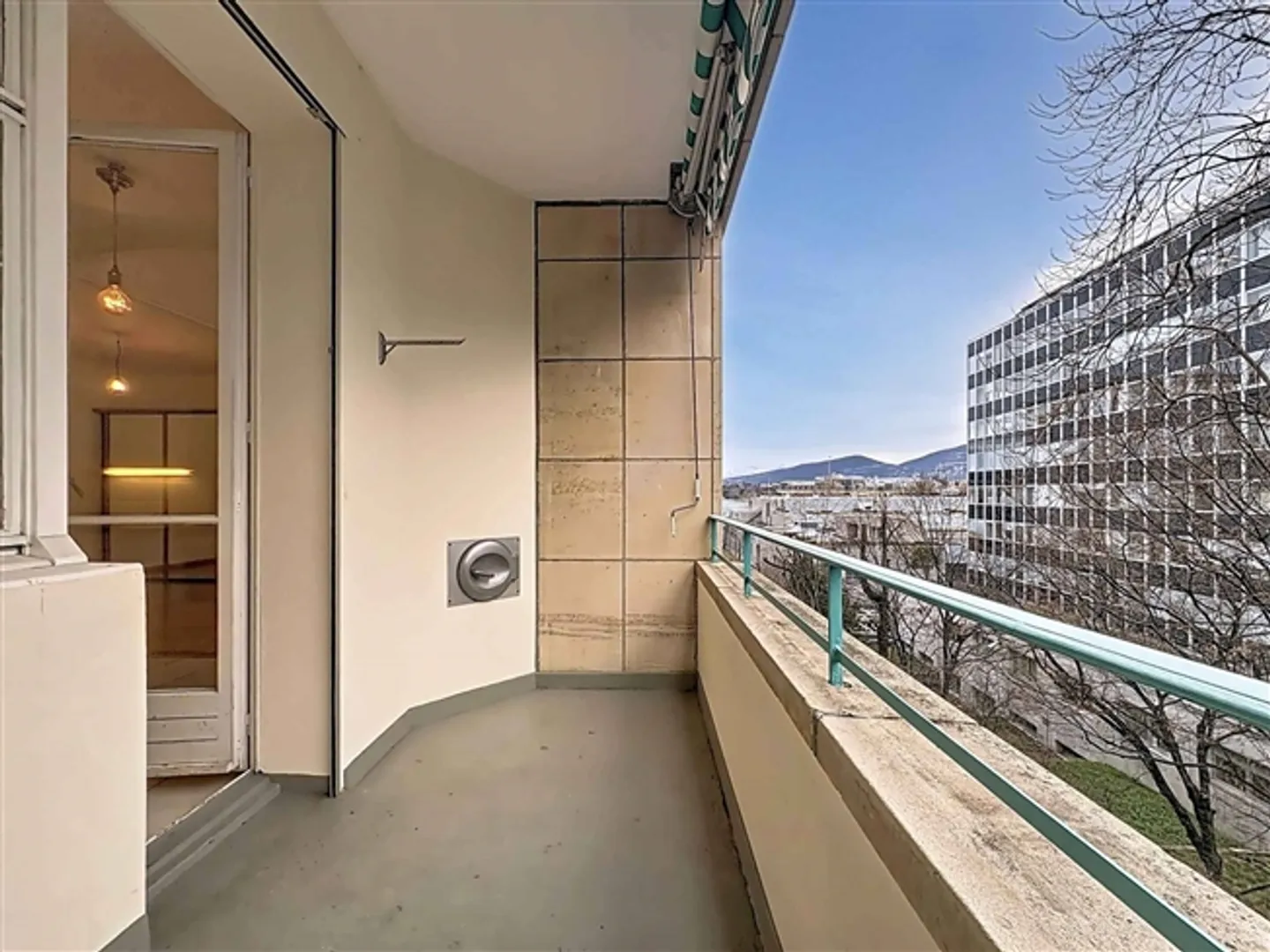 Esclusivo - Appartamento con 2 camere da letto e balcone, a due passi dal lago - Foto 2 di 8