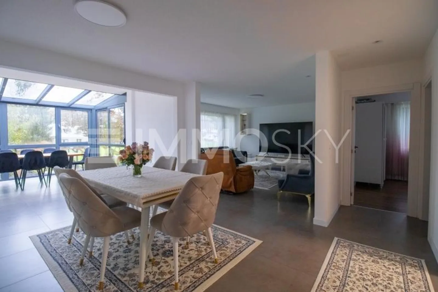 Green around the house, peace in the heart, modern in style - Photo 4 of 8