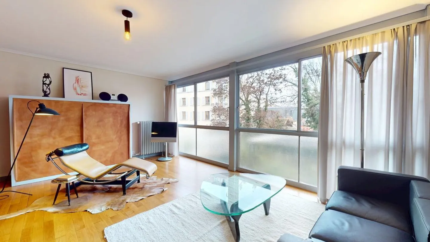 Elegant Studio in Le Corbusier Building - Photo 1 of 7