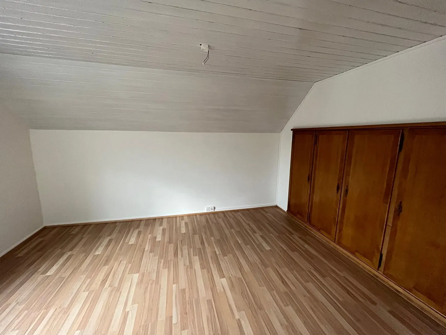 Spacious 4.5-room attic apartment in the heart of Augst - Photo 5 of 9