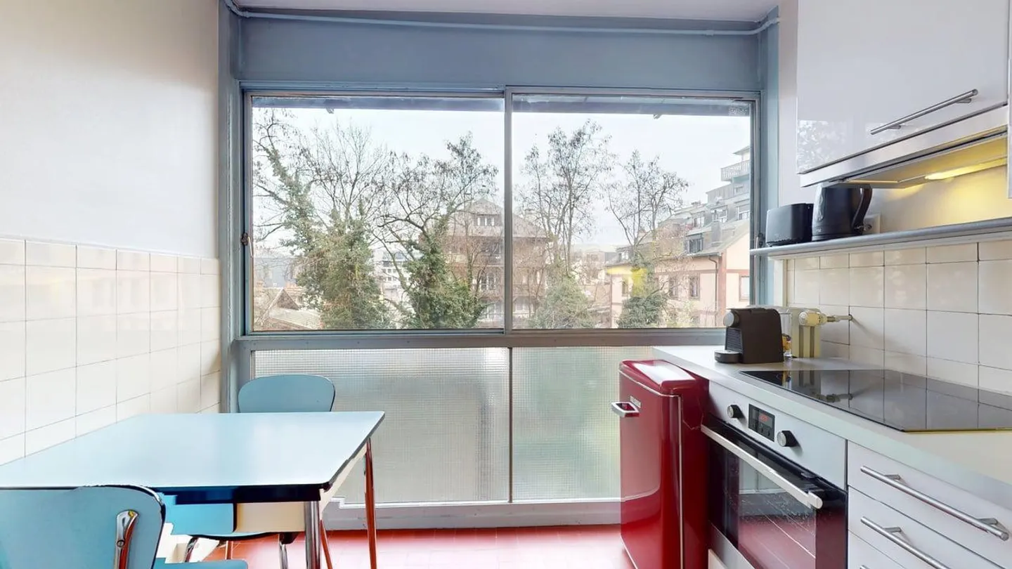 Elegant Studio in Le Corbusier Building - Photo 5 of 7