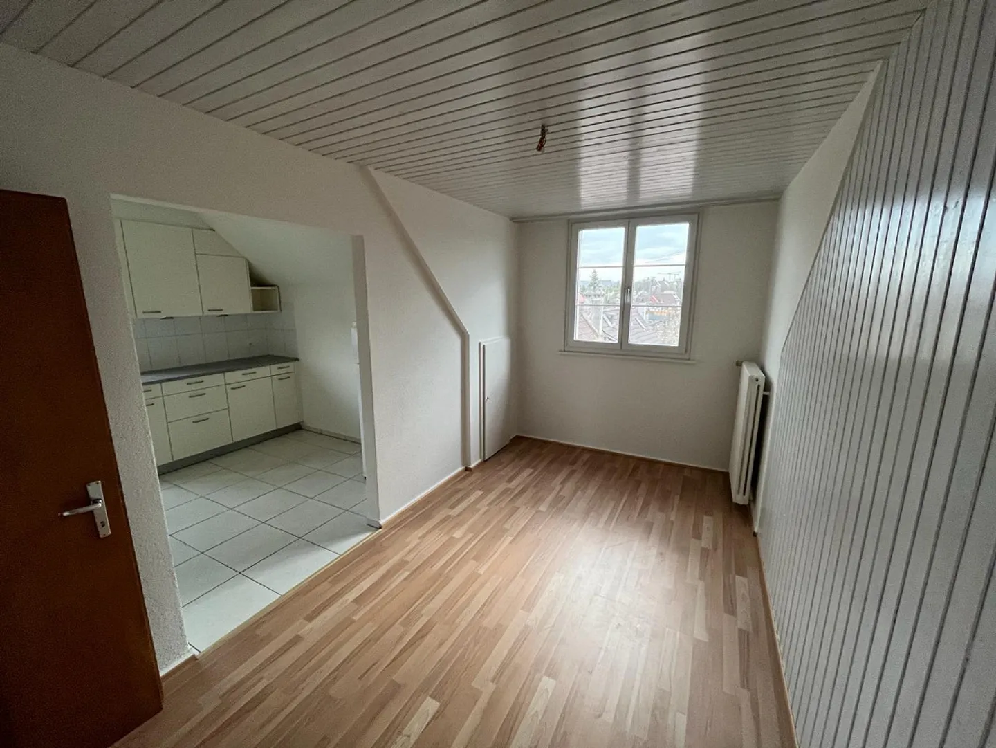 Spacious 4.5-room attic apartment in the heart of Augst - Photo 9 of 9