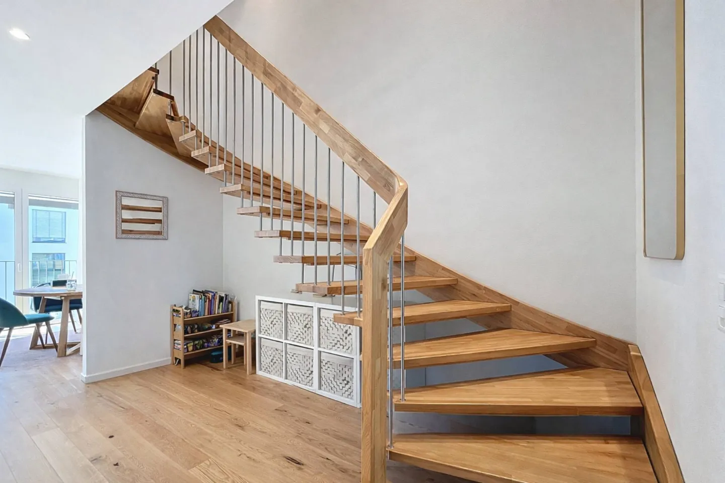 Contemporary duplex in the heart of an award-winning eco-district - Photo 4 of 11