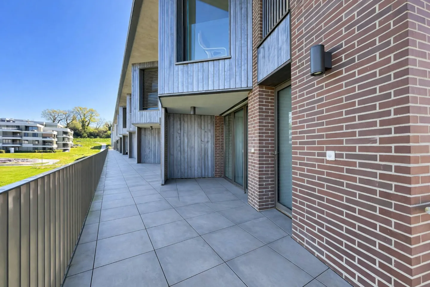 Contemporary duplex in the heart of an award-winning eco-district - Photo 10 of 11