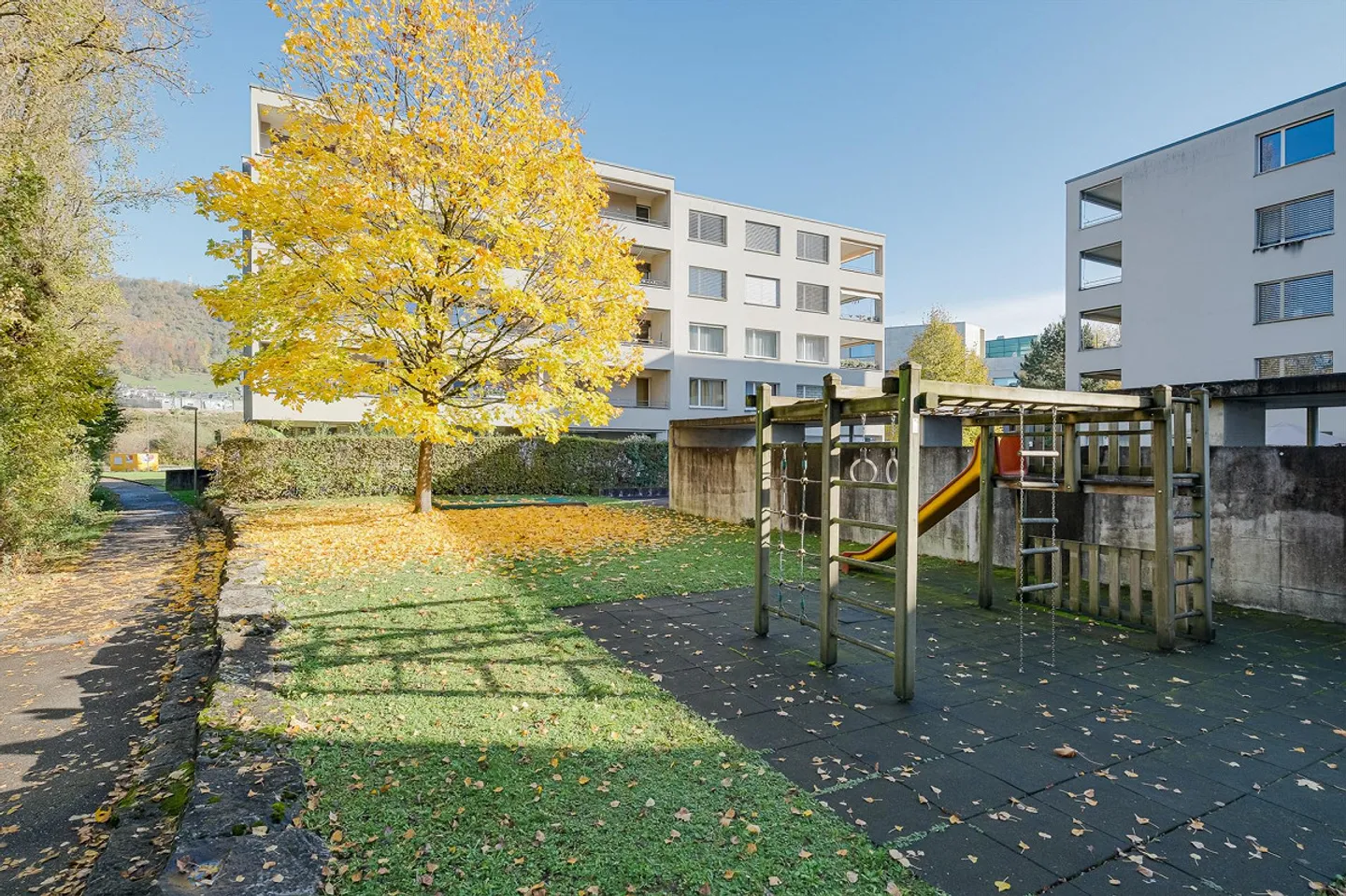 Appartement spacieux de 4,5 pièces dans un quartier calme - Photo 1 sur 11