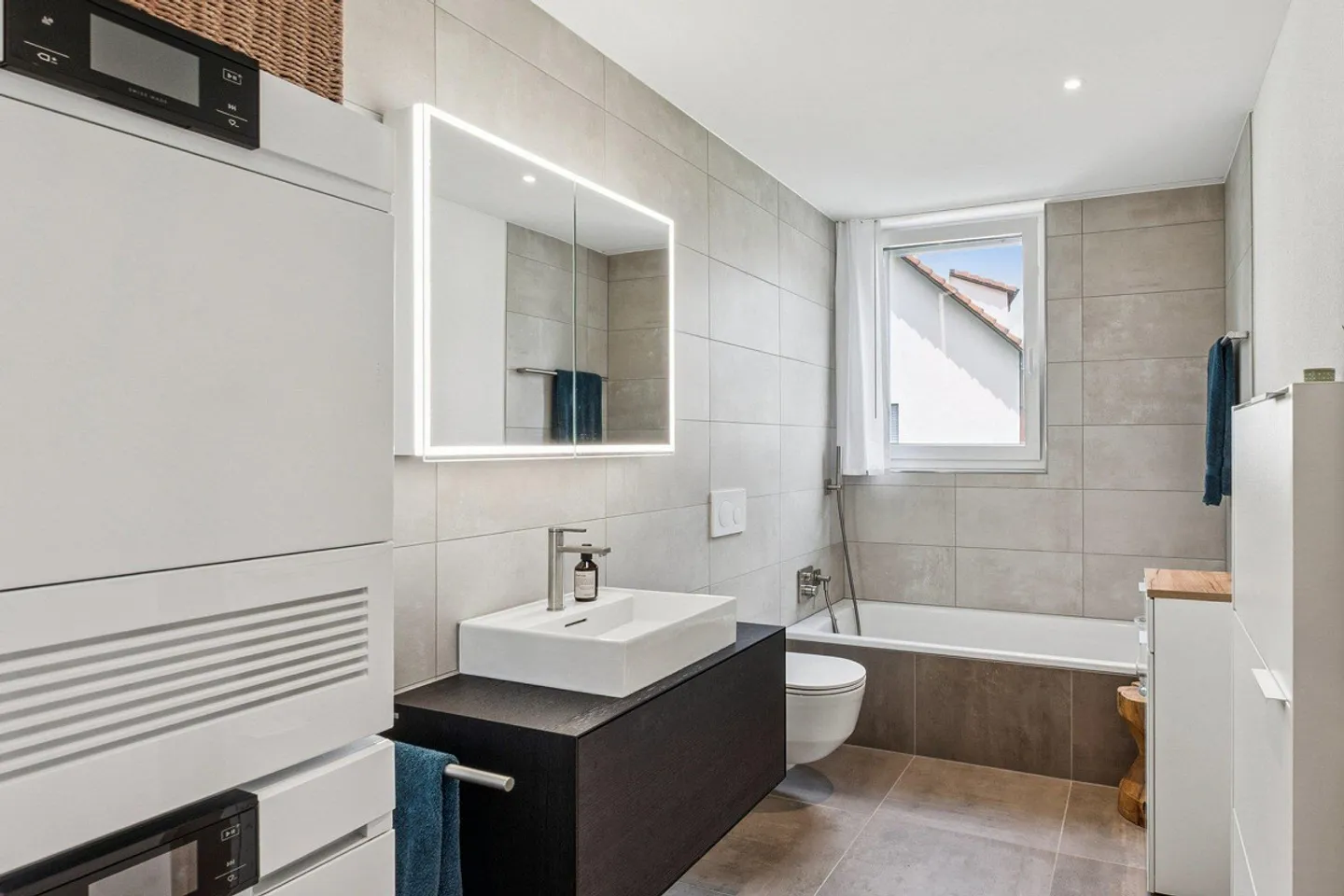 Modern und zentral - 3.5-Zimmer-Wohnung inklusiv Hobbyraum in gepfl... - Photo 9 sur 13