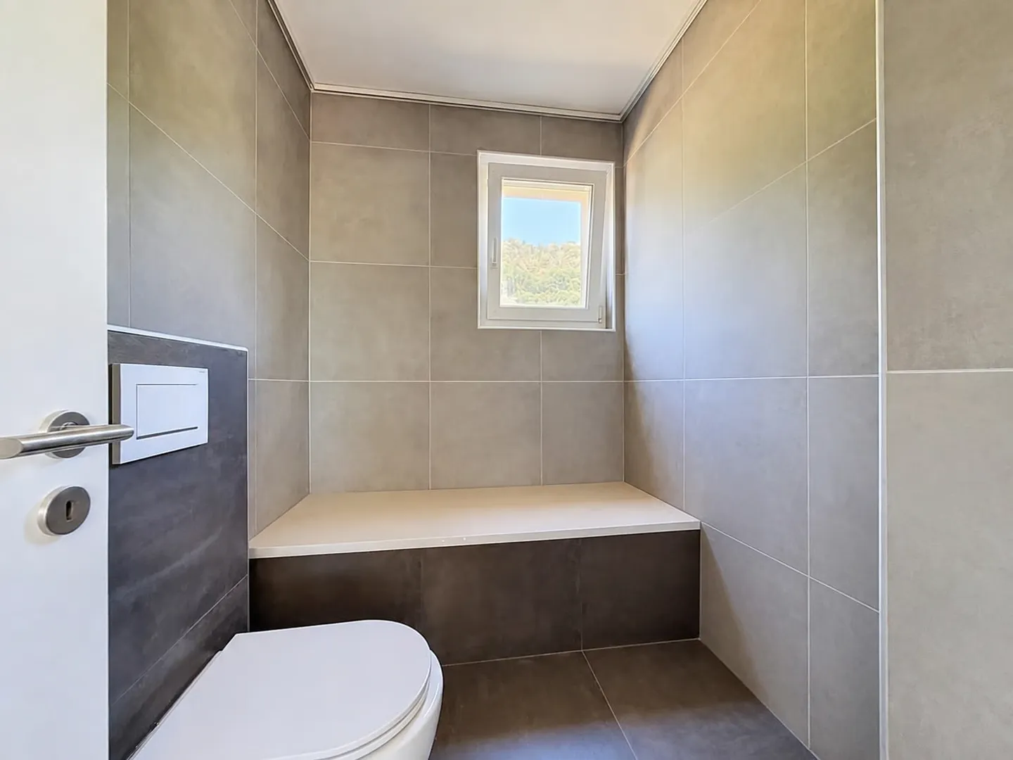 Proprietà familiare ai margini dei vigneti con permesso di costruzione per 2 ville - Foto 15 di 22