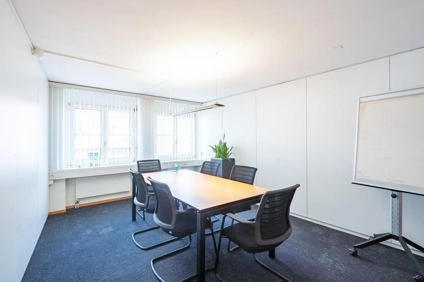 Espace de bureau/pratique prêt à emménager au 1er étage - Photo 4 sur 13