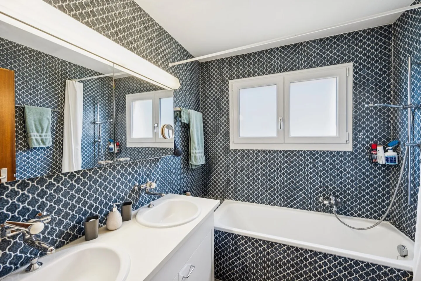 Semi-Detached House in Family-Friendly Location - Photo 4 of 6