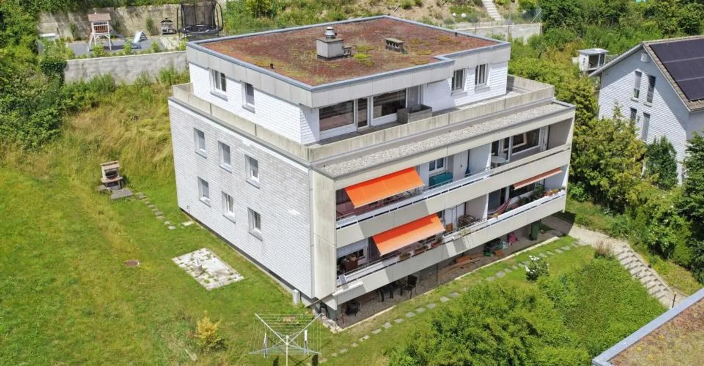 Appartamento attico di 4.5 locali con ampia vista e grande terrazza - Foto 1 di 10