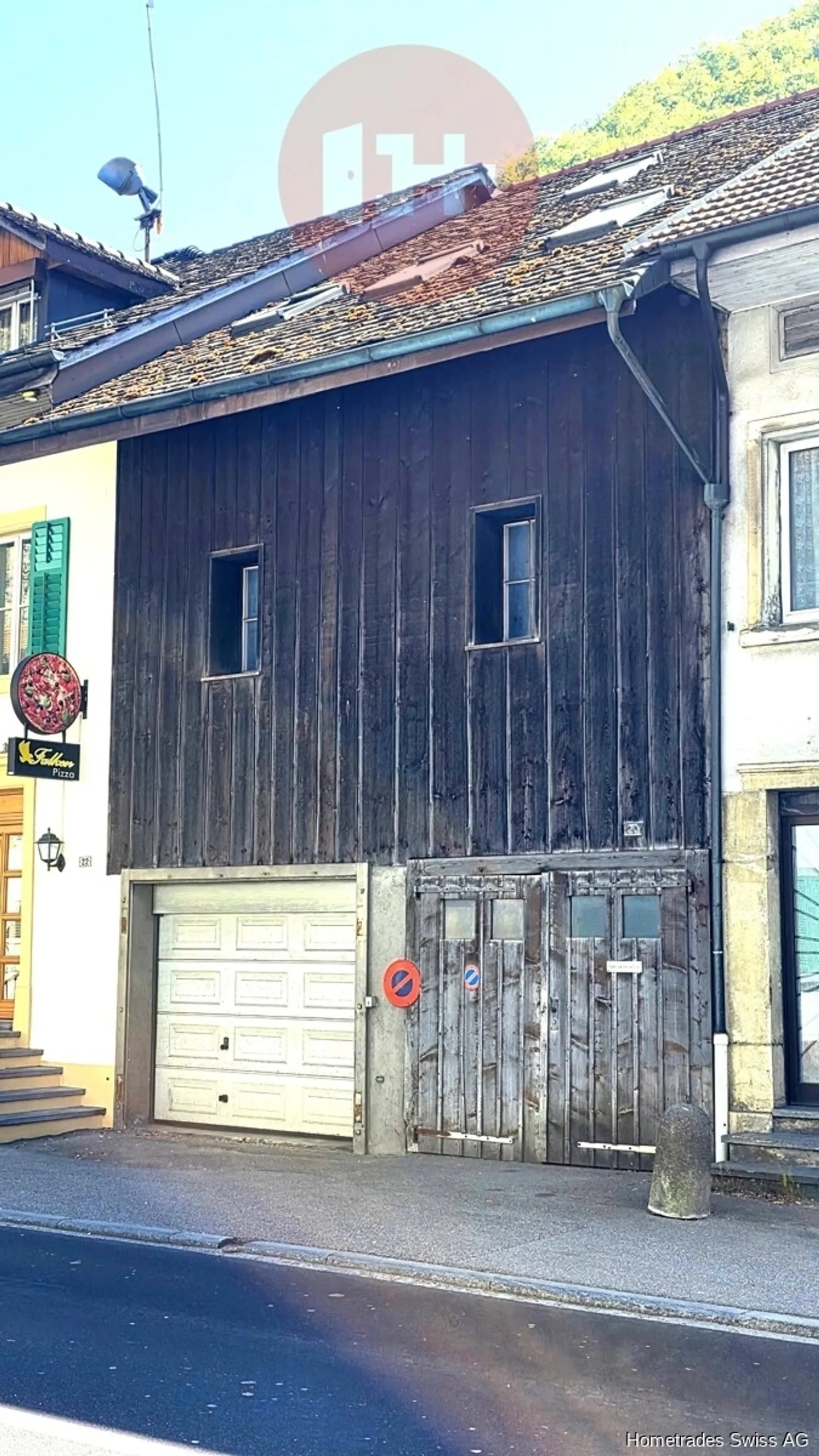Entrepôt central avec garages - Photo 4 sur 7