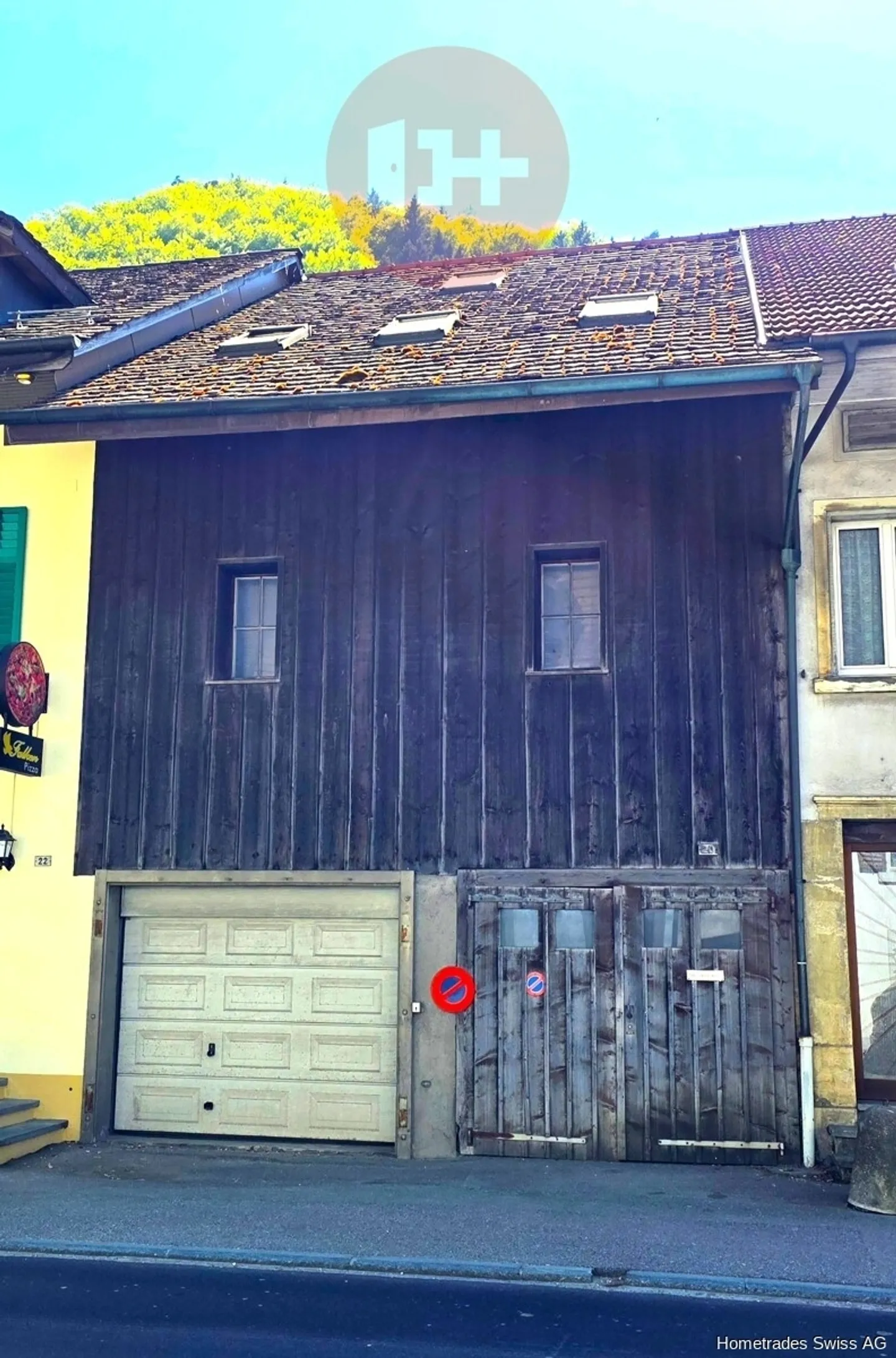 Entrepôt central avec garages - Photo 7 sur 7