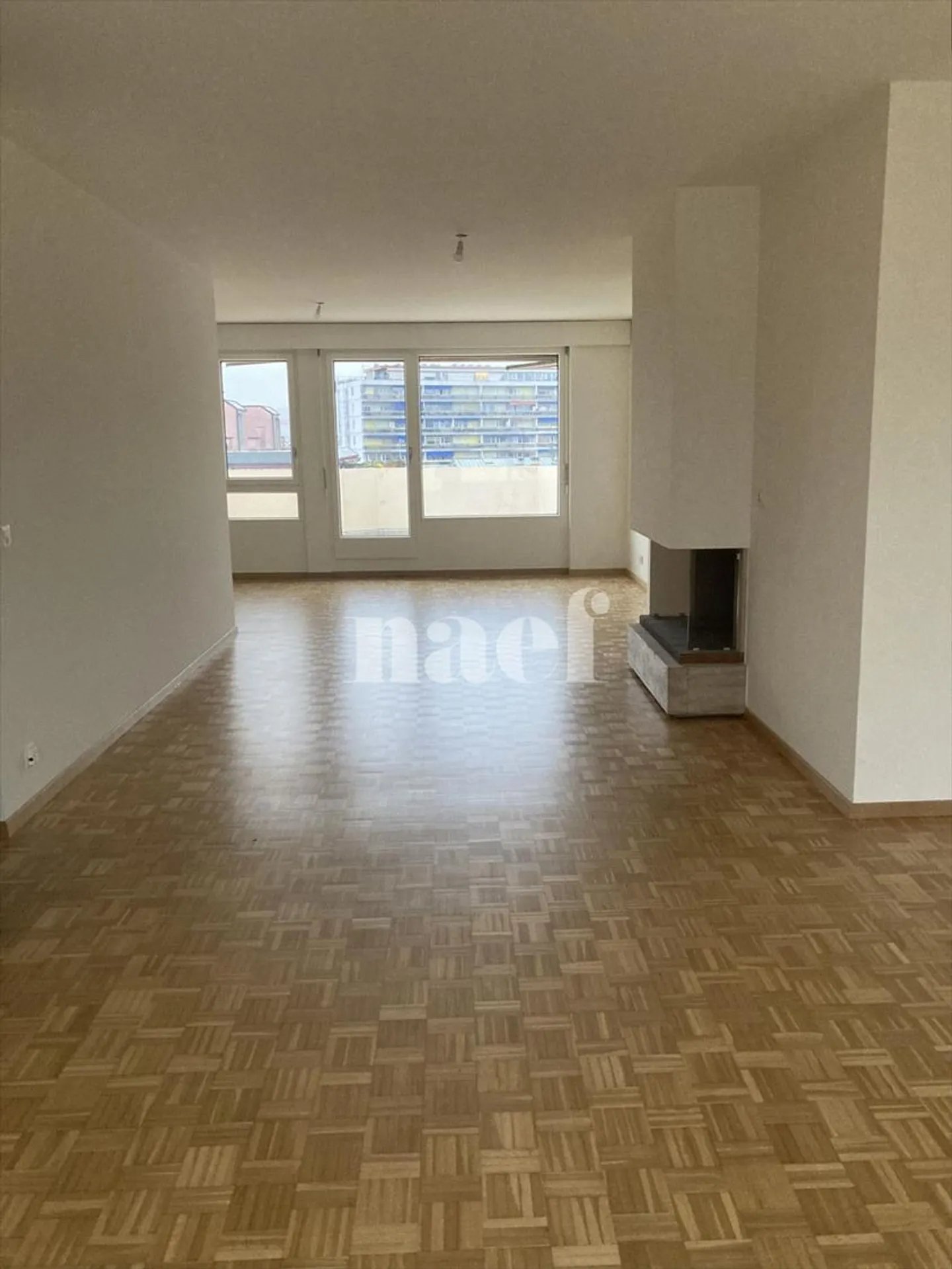 Appartement 6 pièces - Photo 3 sur 9