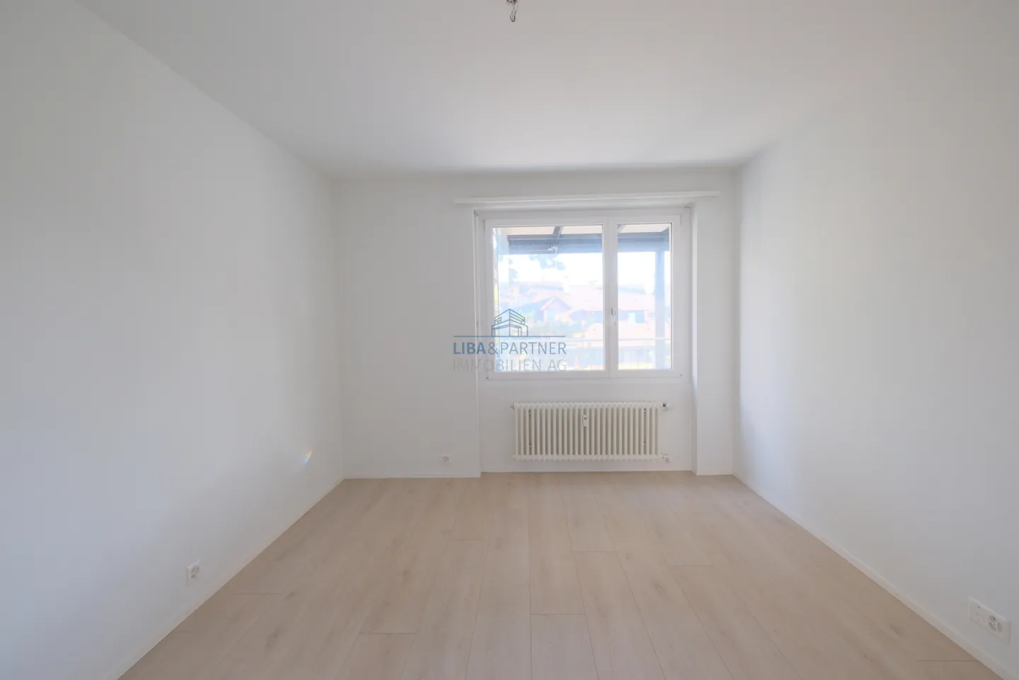 Idyllic Living Pleasure: Modern 3-Room Apartment with Winter Garden - Photo 4 of 8