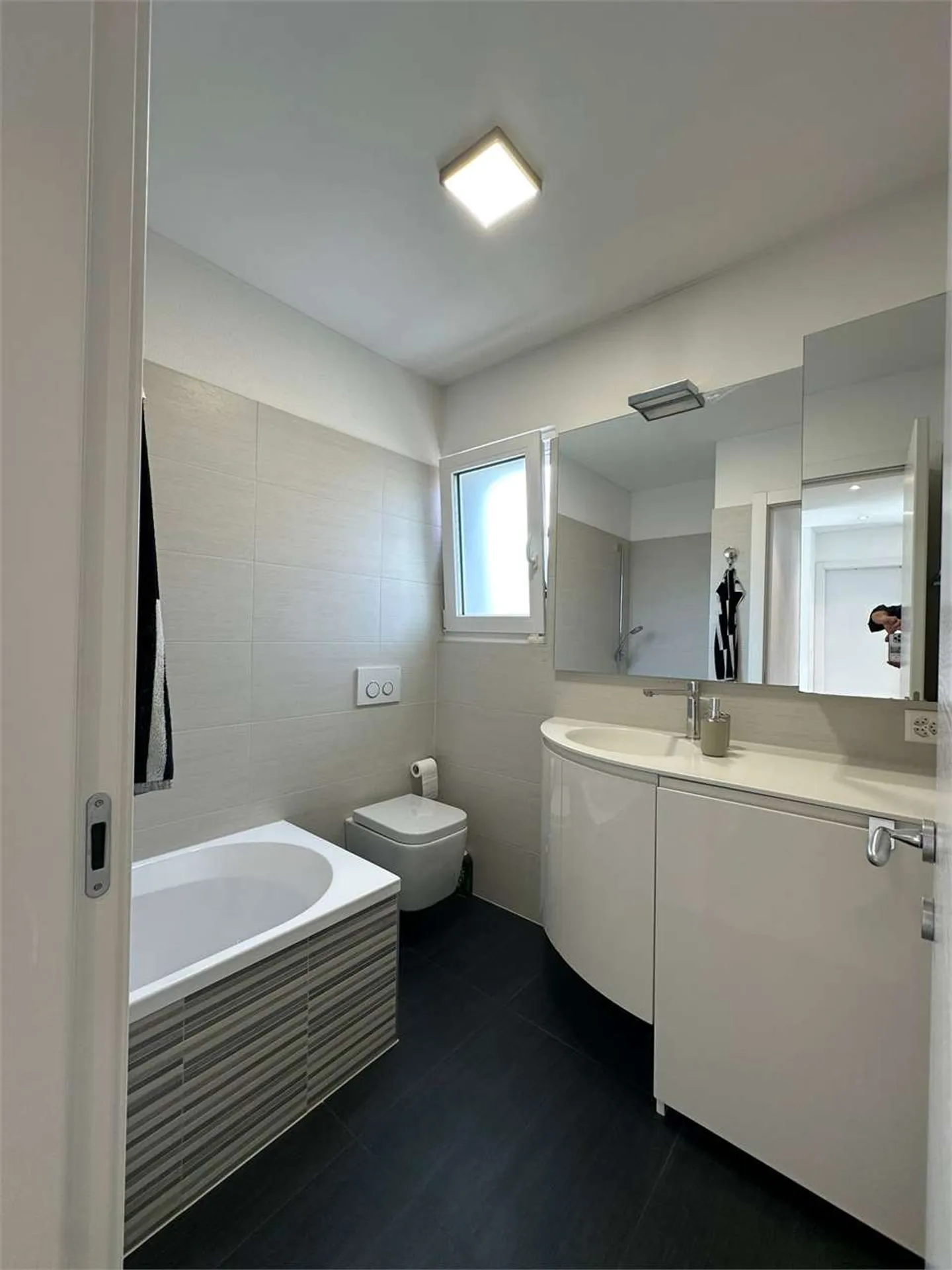 Elegant 4.5-room apartment with garden in Cadempino - Photo 10 of 12