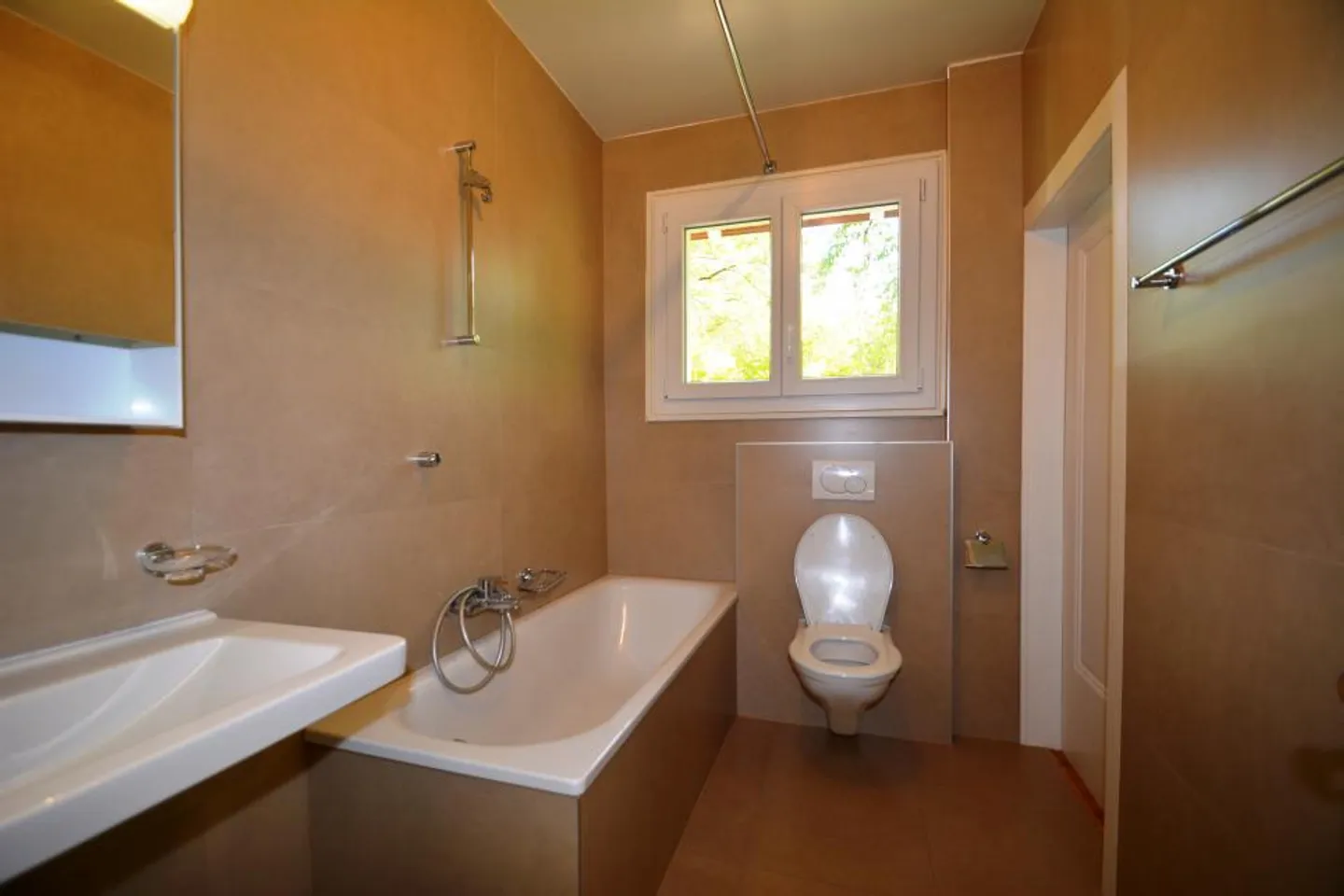 Attic 6 rooms - Photo 11 of 13