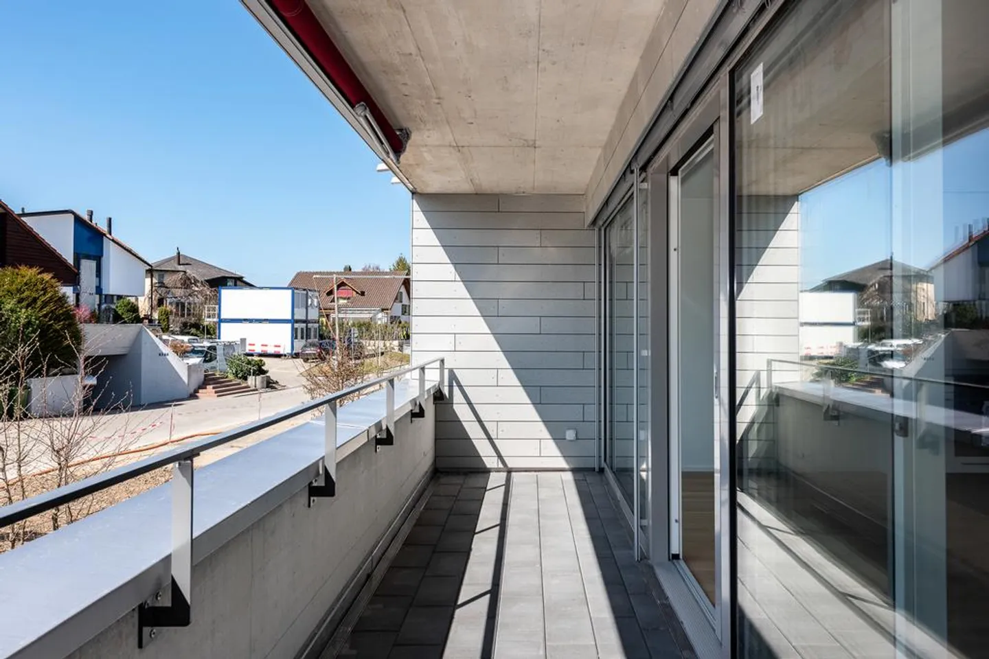 Modern 2.5-room apartment with spacious balcony - Photo 5 of 8