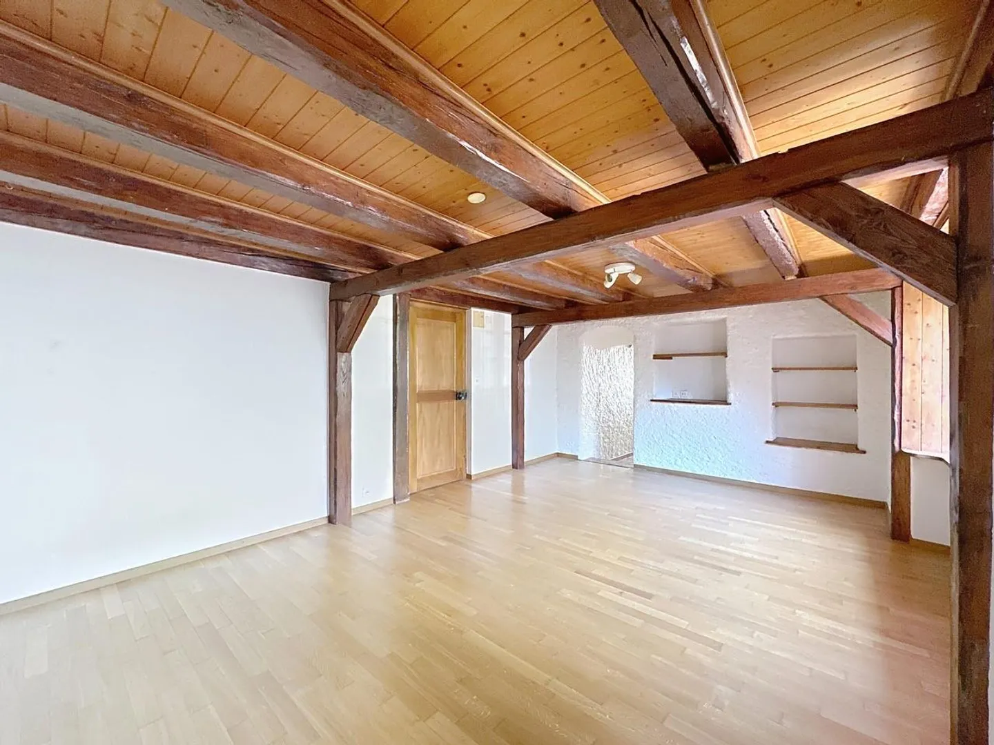 Studio atypique de 33 m² à louer à Le Mont-sur-Lausanne - Photo 2 sur 5