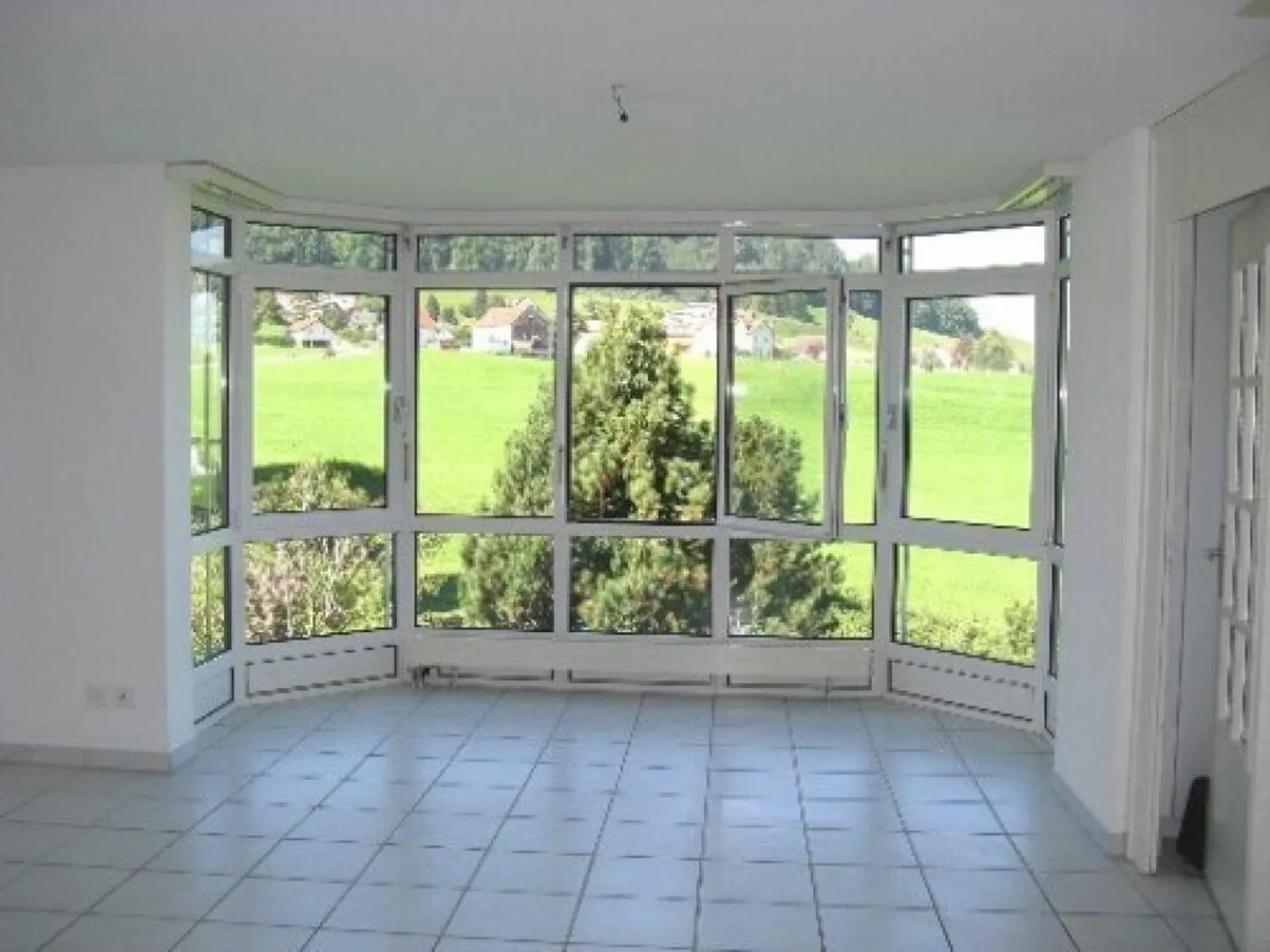 Belle appartement de 4 1/2 pièces - Photo 4 sur 13