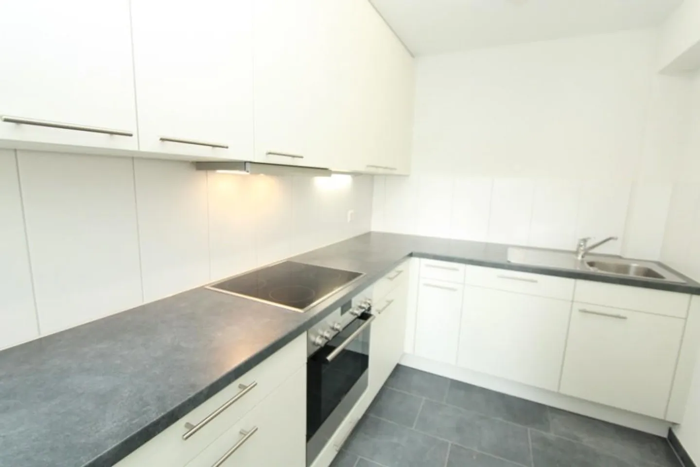 Apartment for rent in the heart of Pratteln - Photo 3 of 5