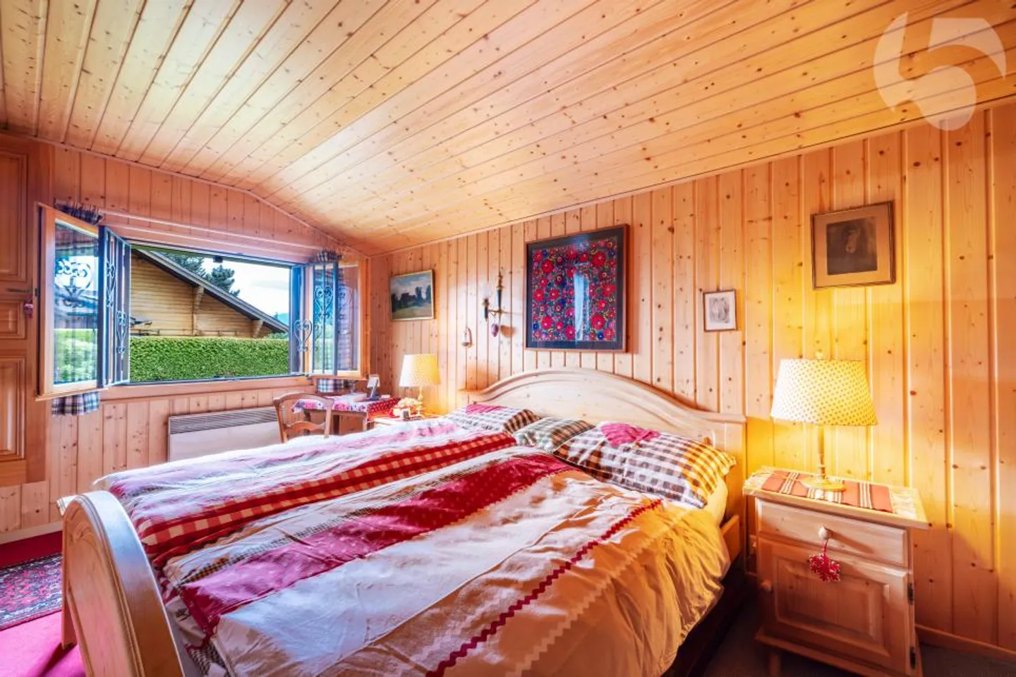 Chalet for sale - Photo 5 of 8
