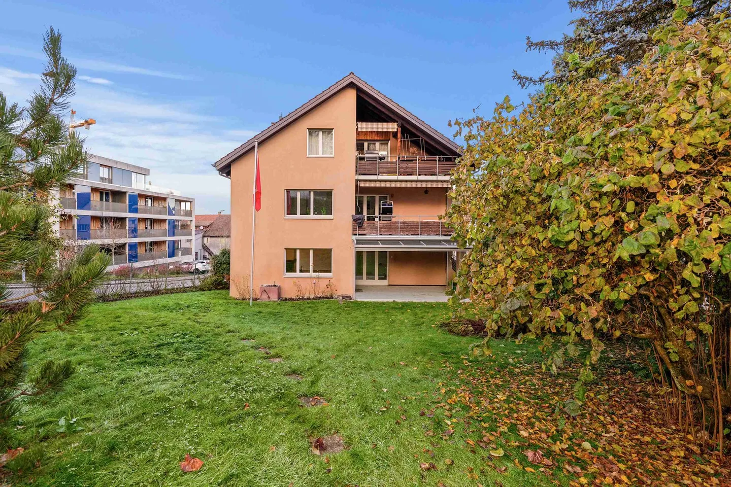Bestandesliegenschaft mit vielseitigem Baupotenzial an bevorzugter Lage in Zürich-Affoltern - Foto 3 von 12