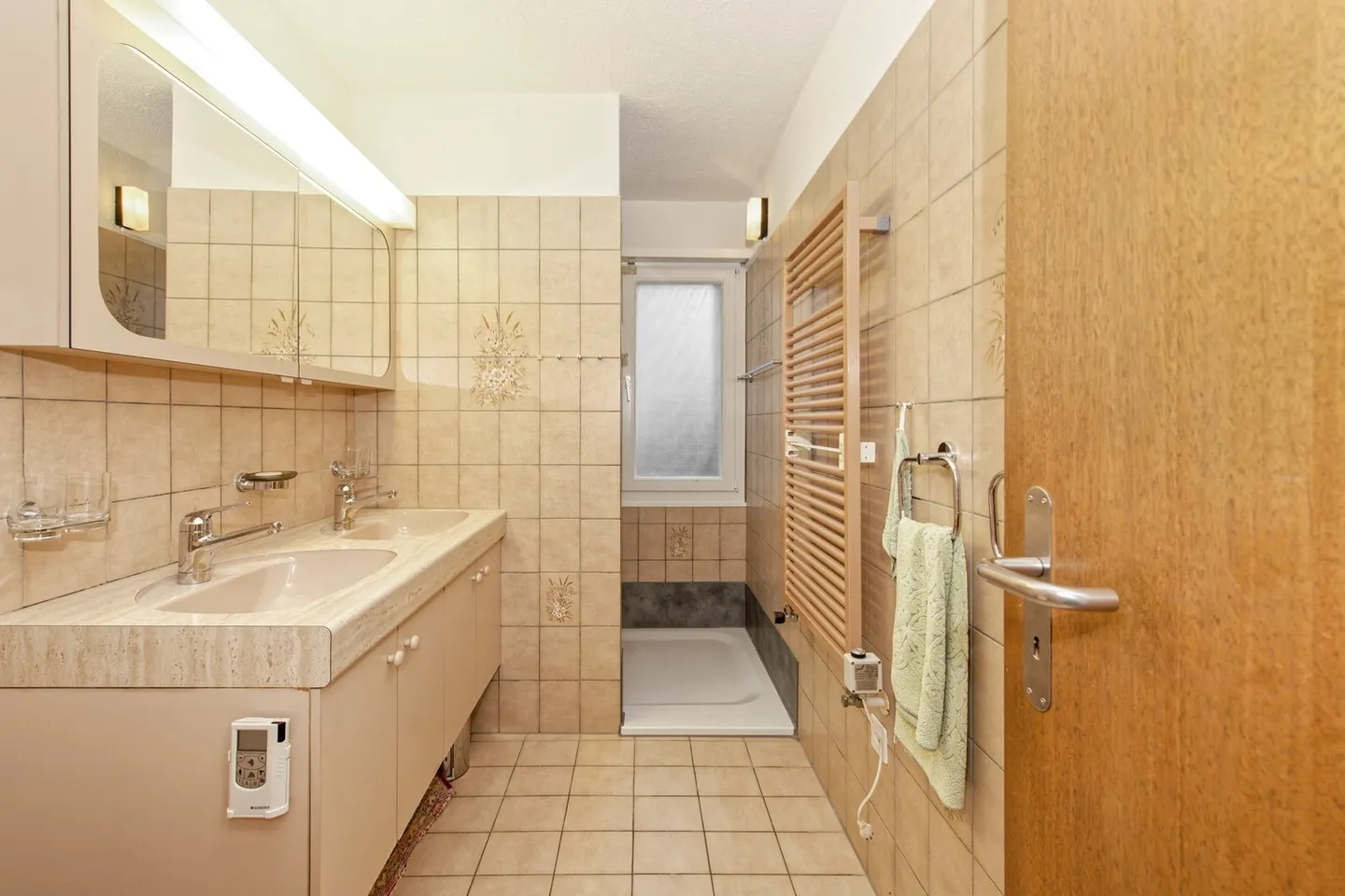 Bestandesliegenschaft mit vielseitigem Baupotenzial an bevorzugter Lage in Zürich-Affoltern - Foto 9 von 12
