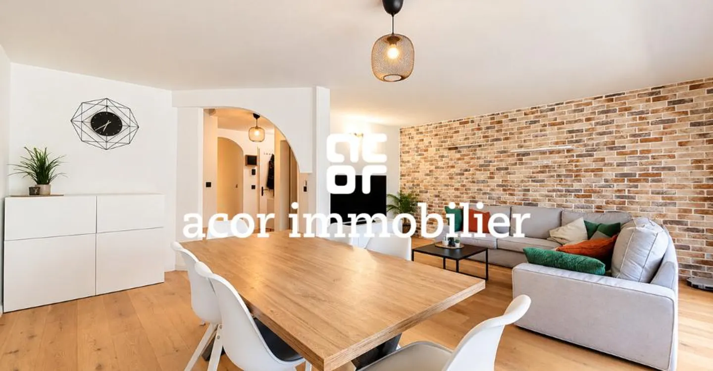 Duplex 4.5 rooms of 135 m² - Renovated in 2022 with exterior - Photo 1 of 6