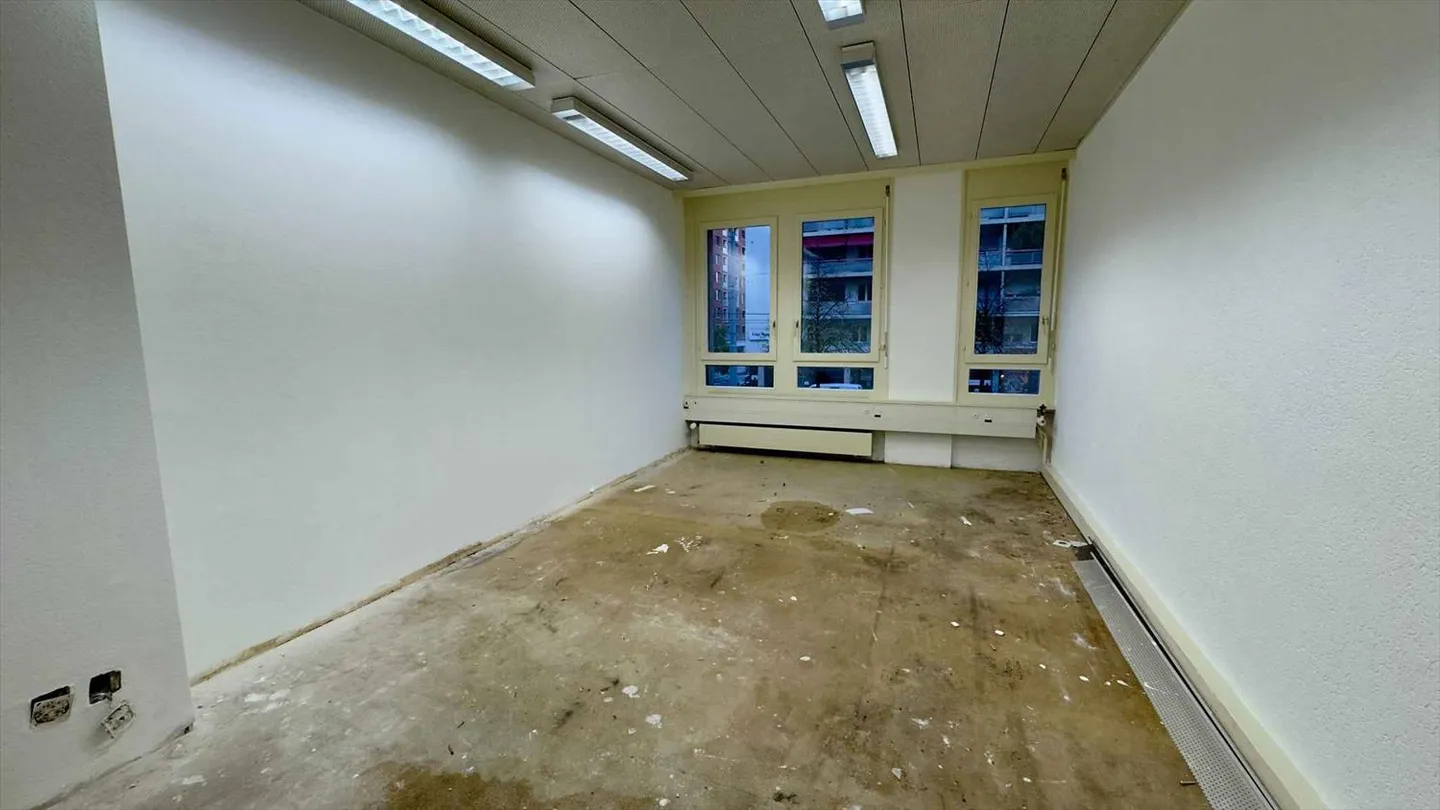 Bureau 9 pièces - Photo 3 sur 12