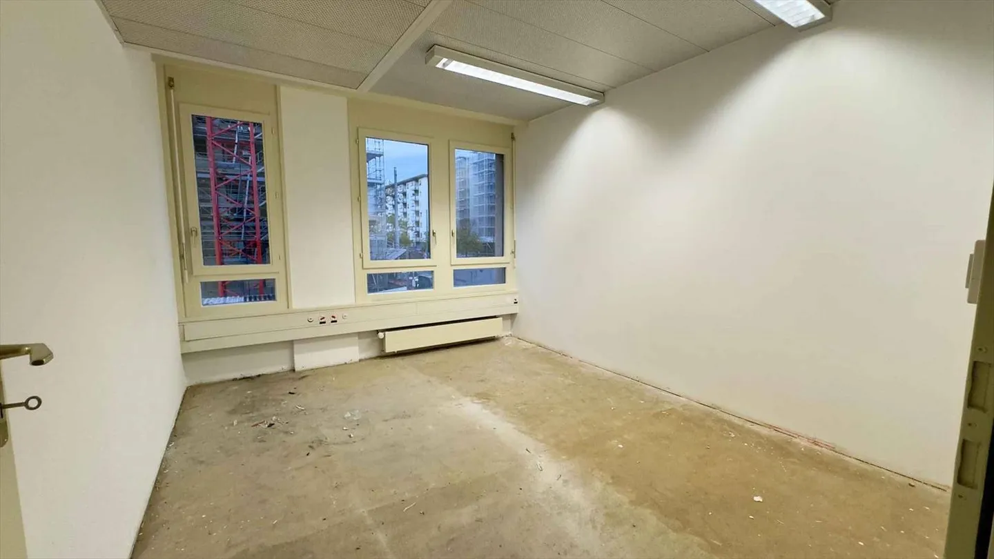 Bureau 9 pièces - Photo 8 sur 12