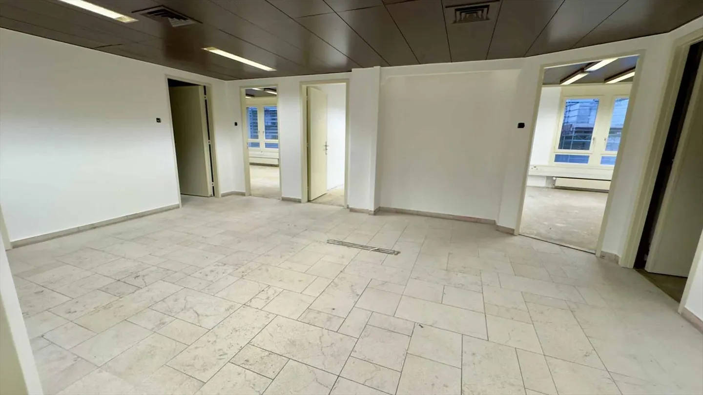 Bureau 9 pièces - Photo 9 sur 12