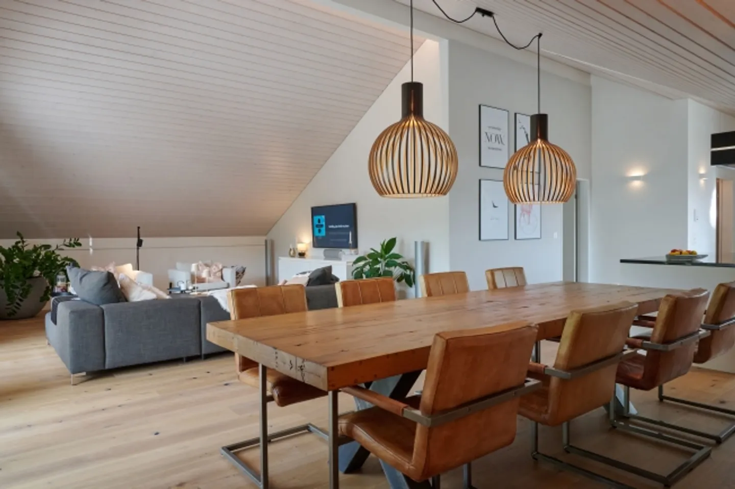 Modern 5.5-room penthouse apartment in Erlinsbach with beautiful terrace where you can enjoy the evening sun - Photo 2 of 11