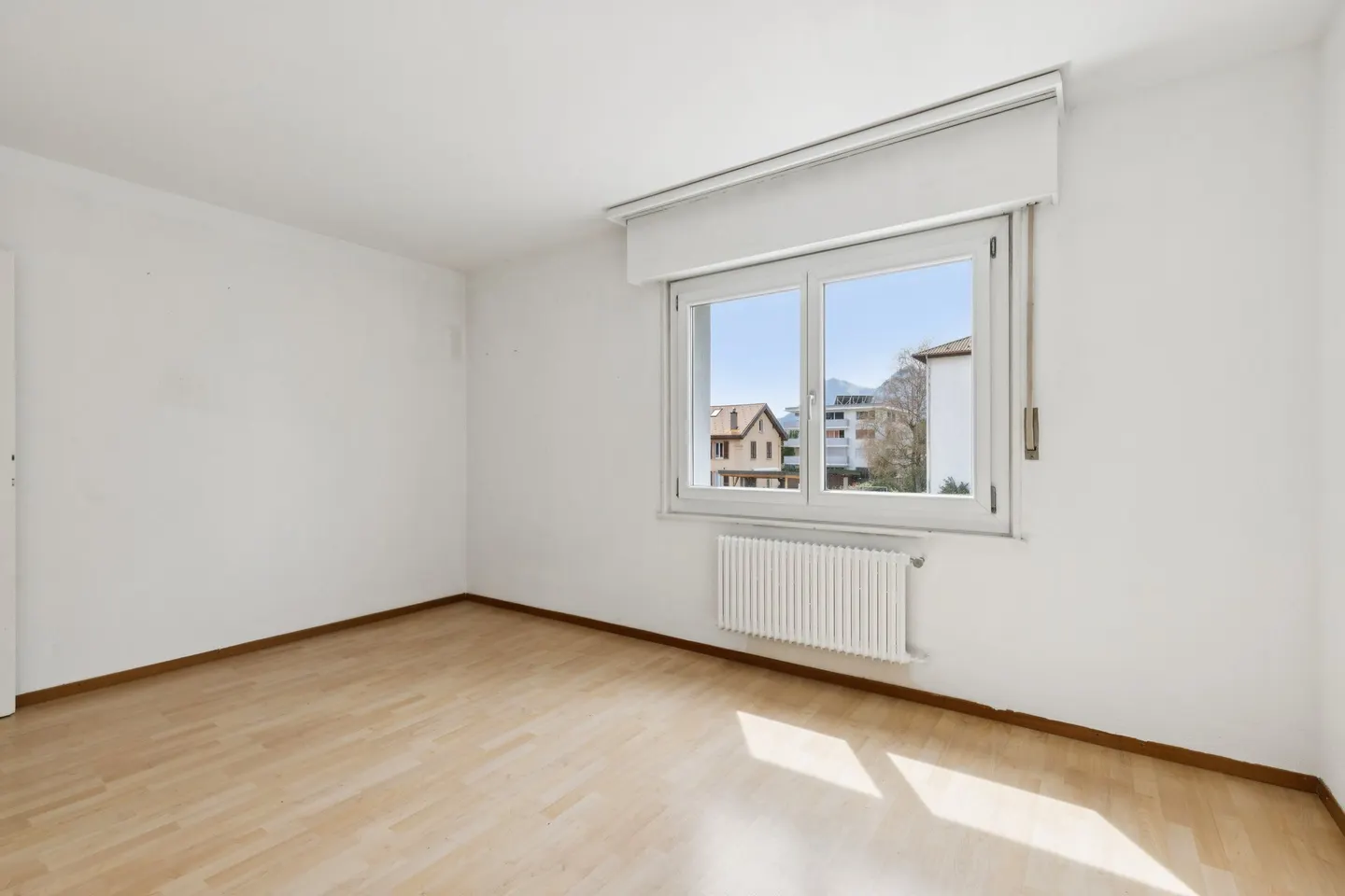 Helles Apartment mit Balkon - Foto 4 von 8