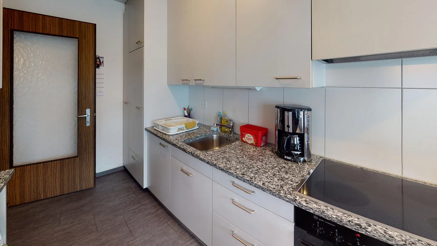 4.5-room apartment on the 1st floor - Photo 2 of 4