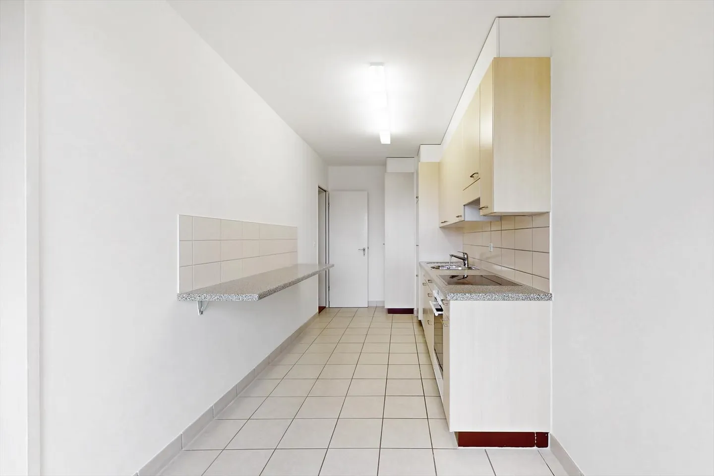 Now benefit: Exclusive move-in offer! - Photo 3 of 10