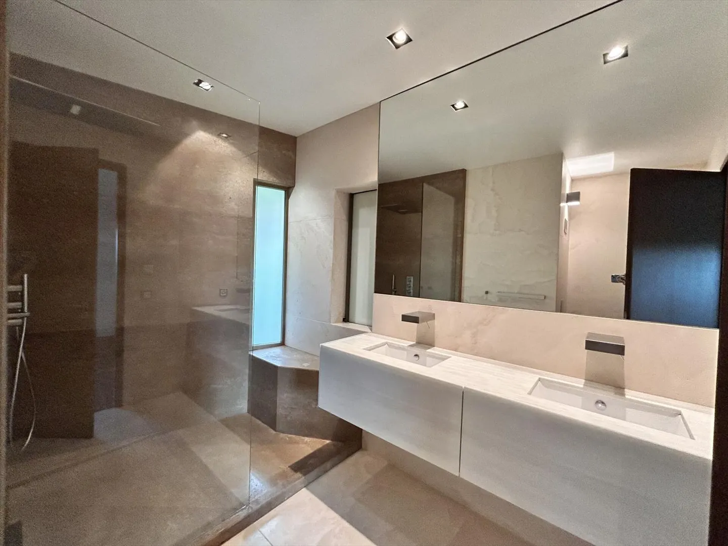 Appartement à louer - Photo 9 sur 12