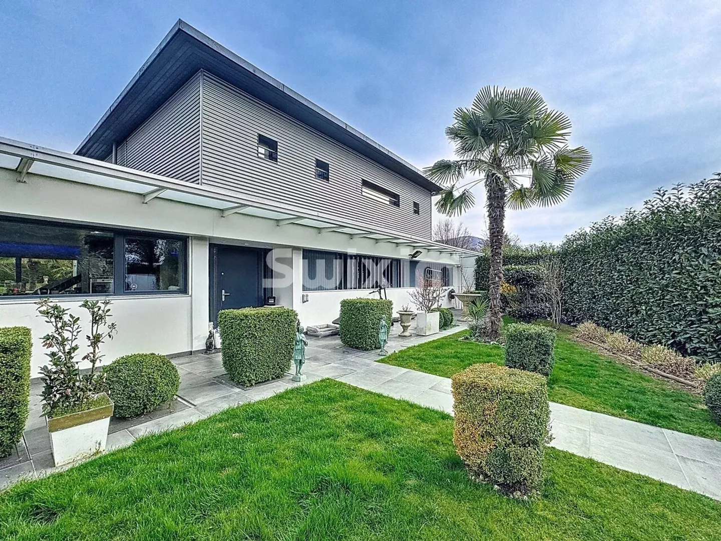 Luxury Villa with Pool in Thônex - Photo 3 of 10