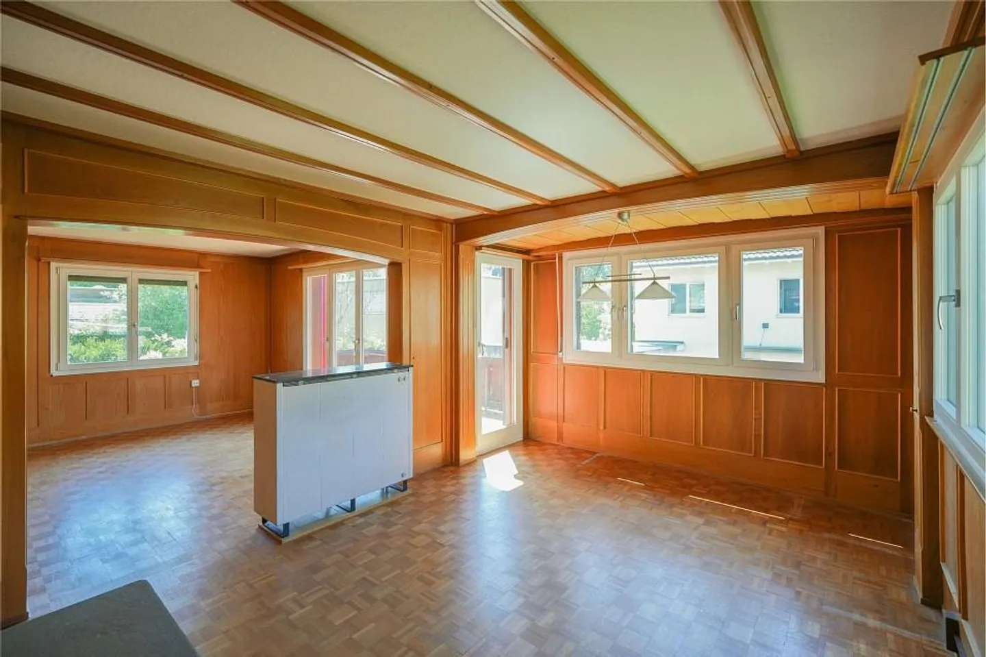 Maison confortable ou terrain intéressant ? Décidez ! - Photo 3 sur 13