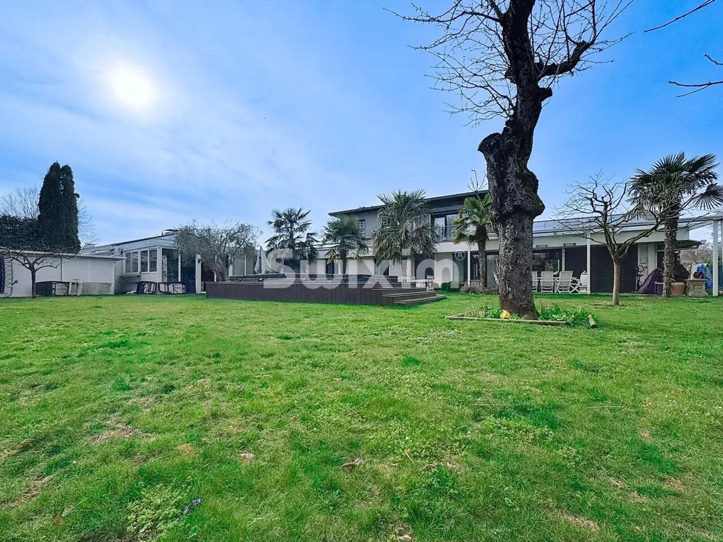 Luxury Villa with Pool in Thônex - Photo 2 of 10