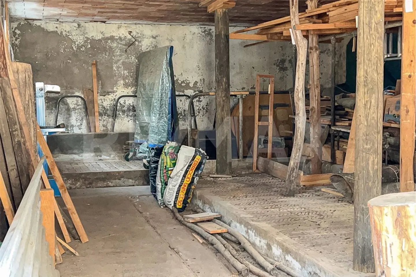 House / barn to renovate - Photo 11 of 13