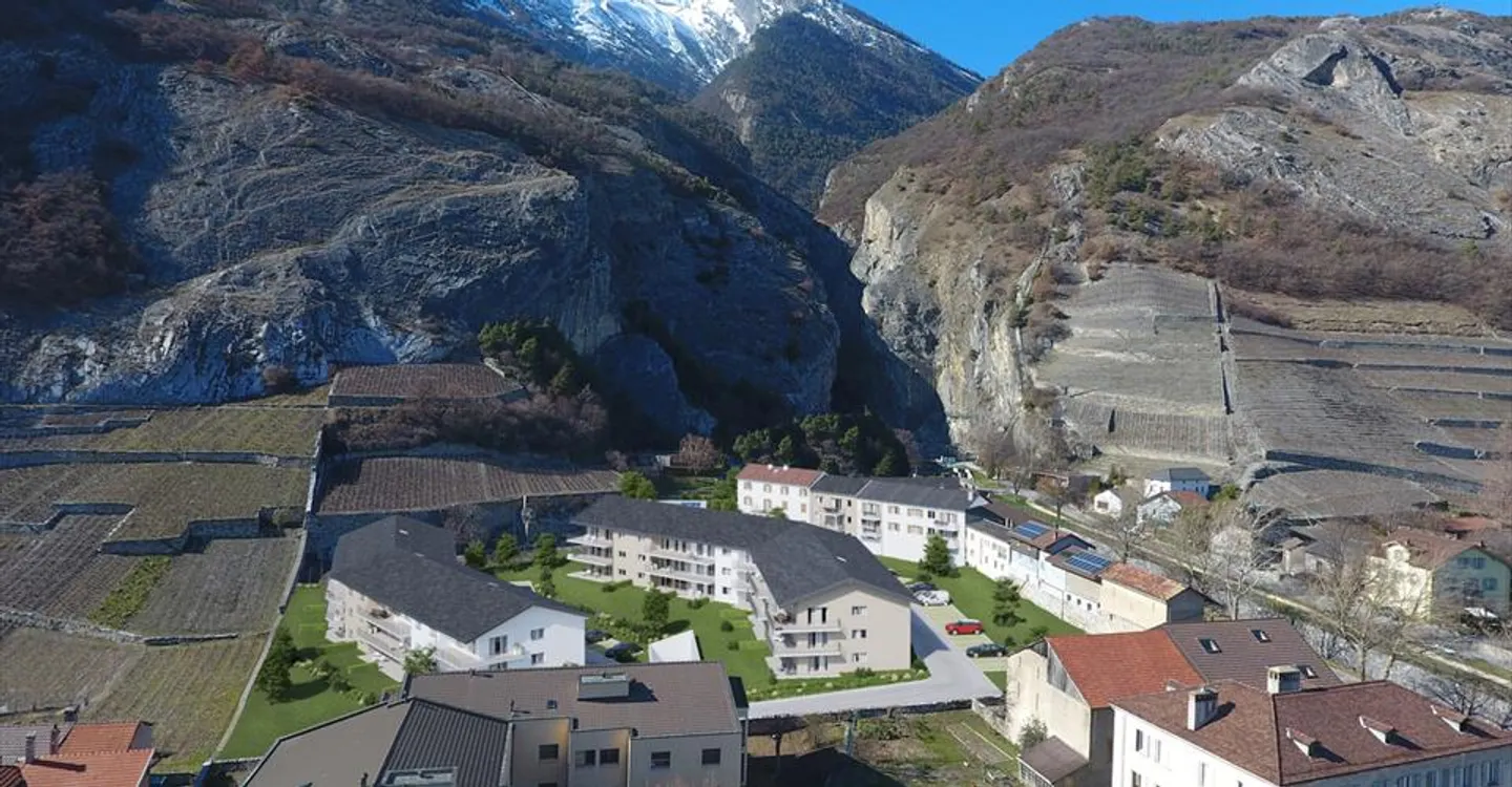 Spacious 3.5 Room Apartment - Photo 3 of 13
