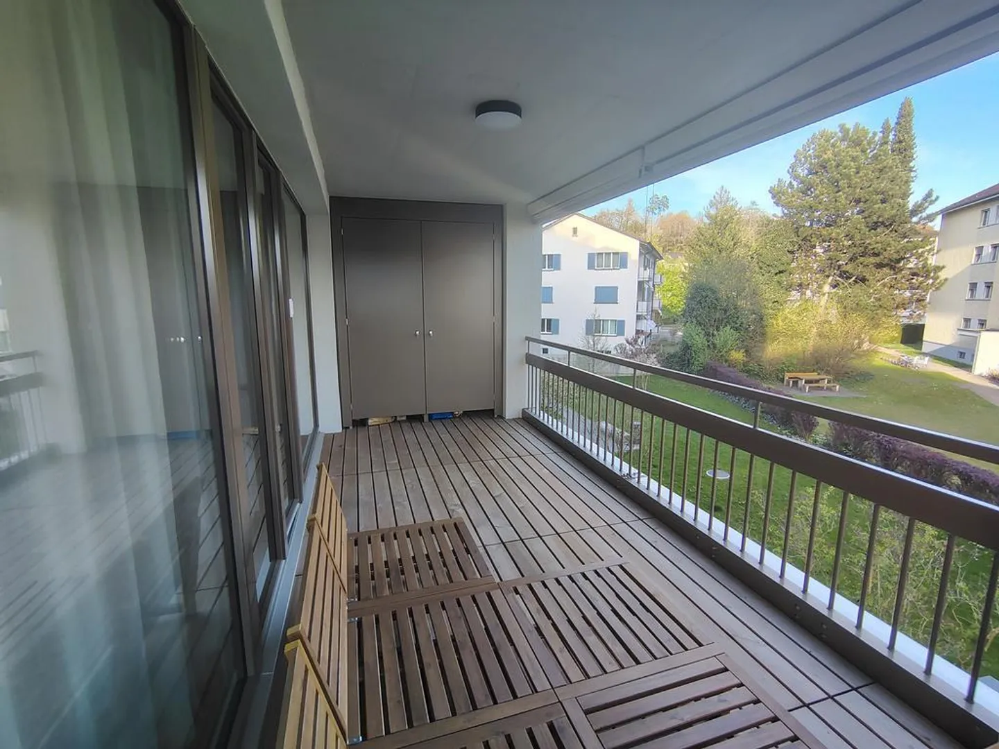 Spacious and Modern 2.5-Room Garden Apartment with Loggia in Uster - Photo 7 of 8