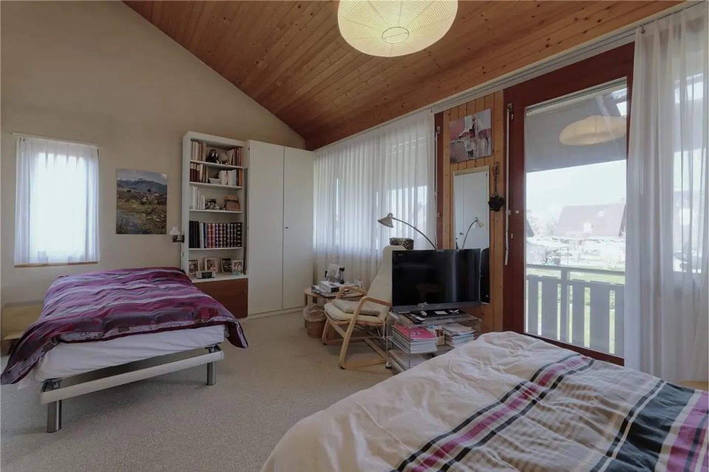 Casa angolare 5½ locali con potenziale e bel giardino - Foto 9 di 13