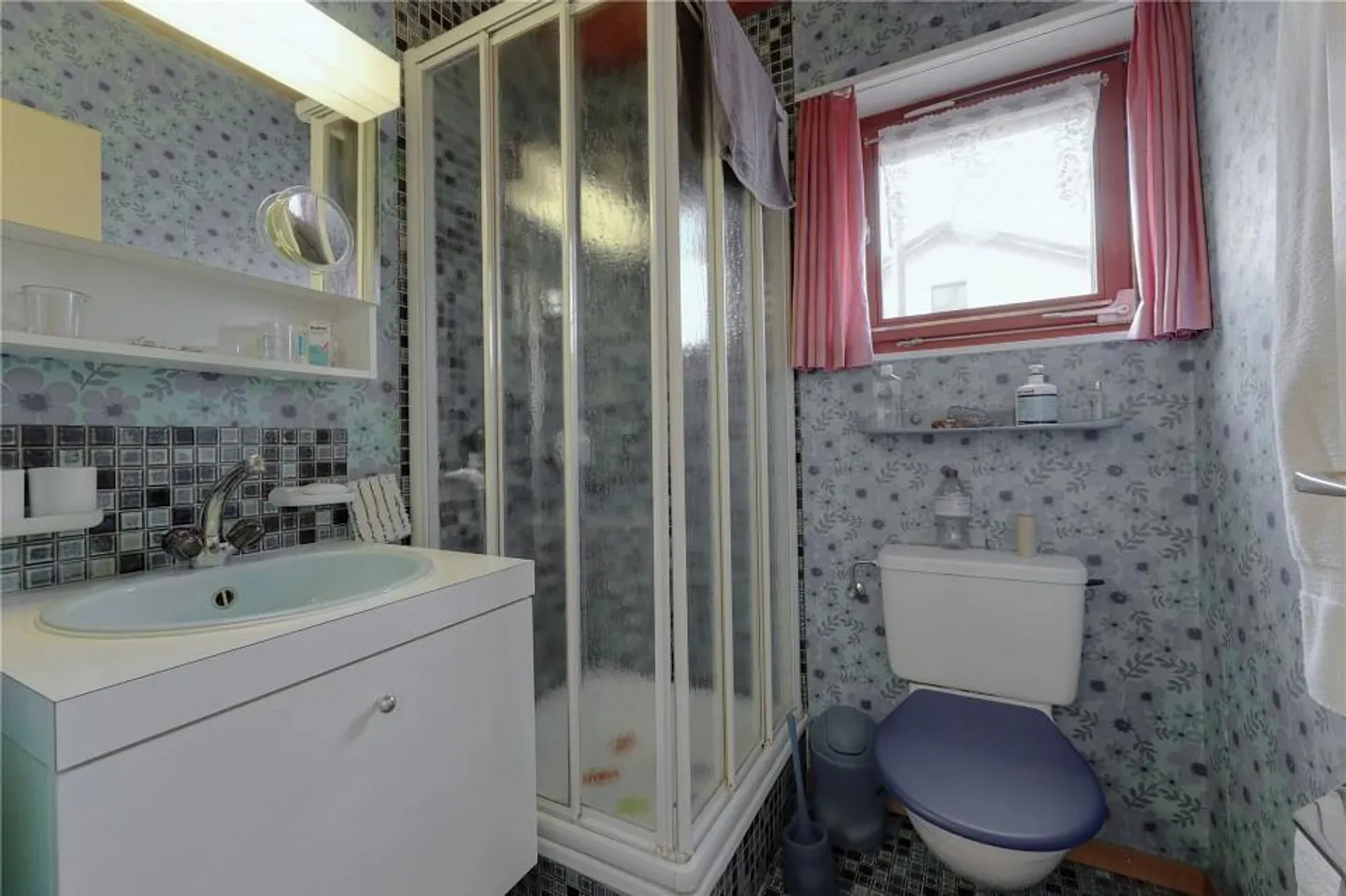 Casa angolare 5½ locali con potenziale e bel giardino - Foto 12 di 13