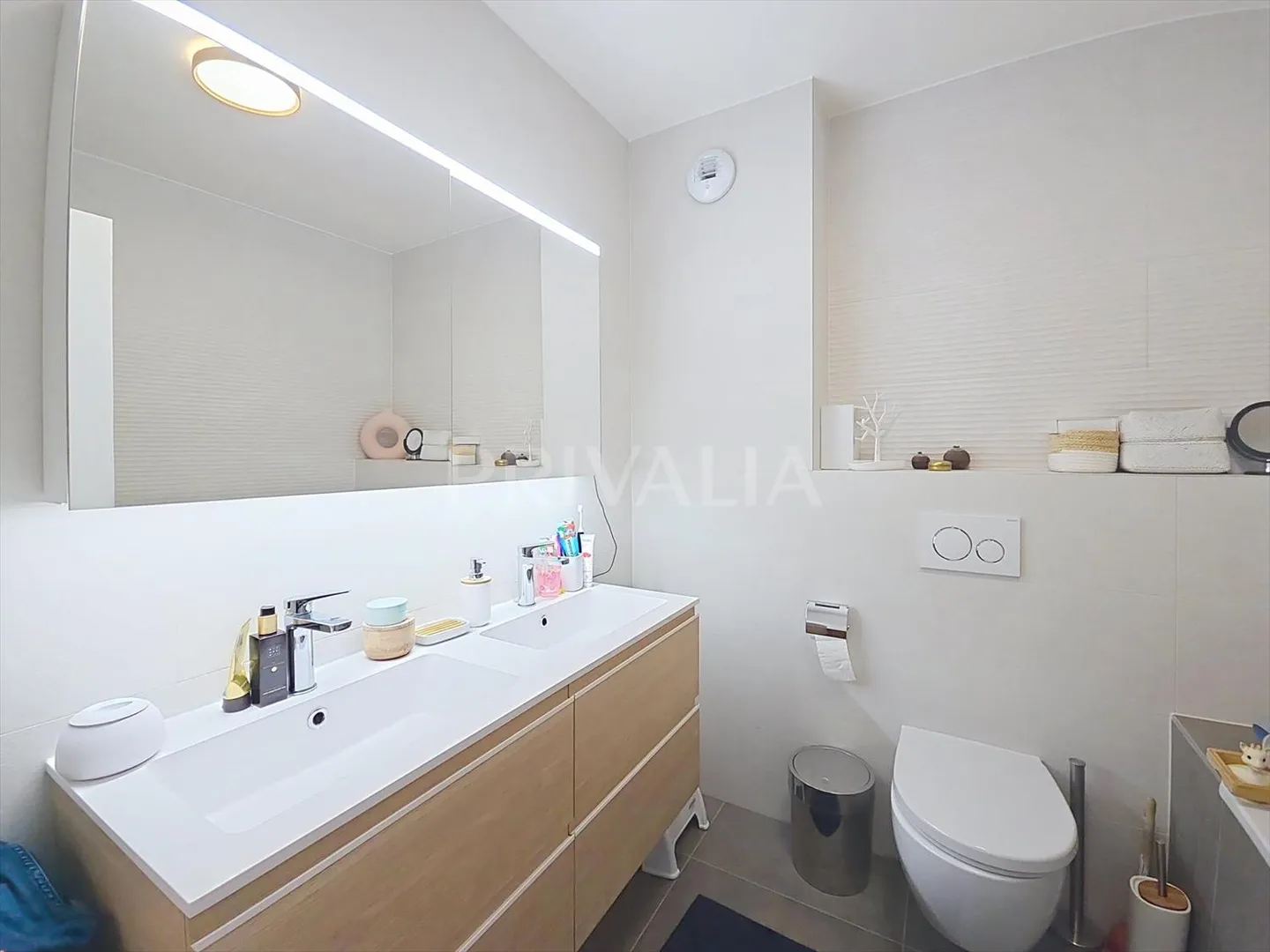 Magnificent contemporary furnished semi-detached villa - Photo 8 of 10